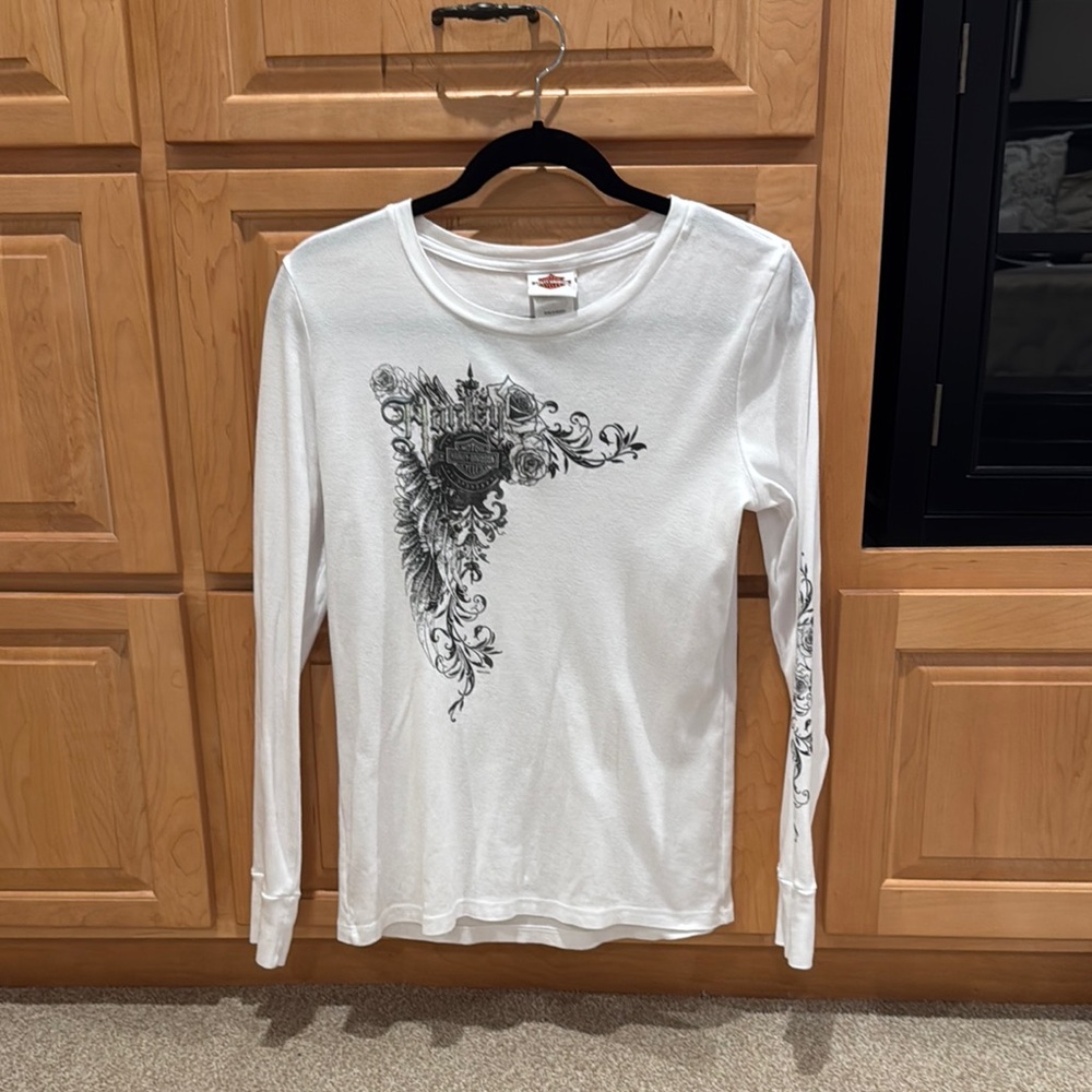 Harley-Davidson white and black Long Sleeve Tee with Artistic Graphic